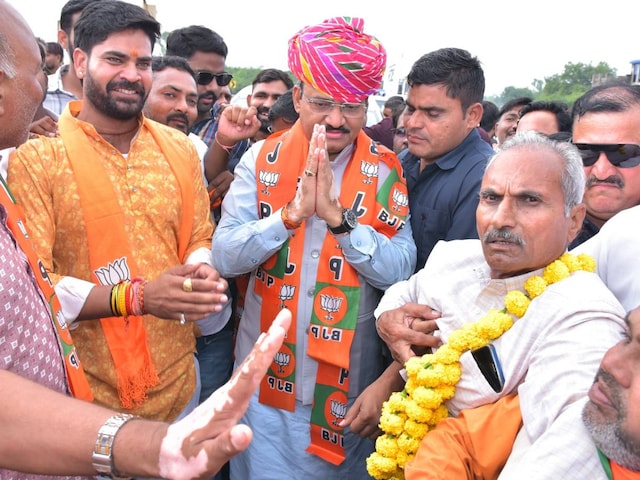 BJP के स्टार प्रचारक उतरे मैदान में, कांग्रेस के धुंरधंरों का हो रहा इंतजार