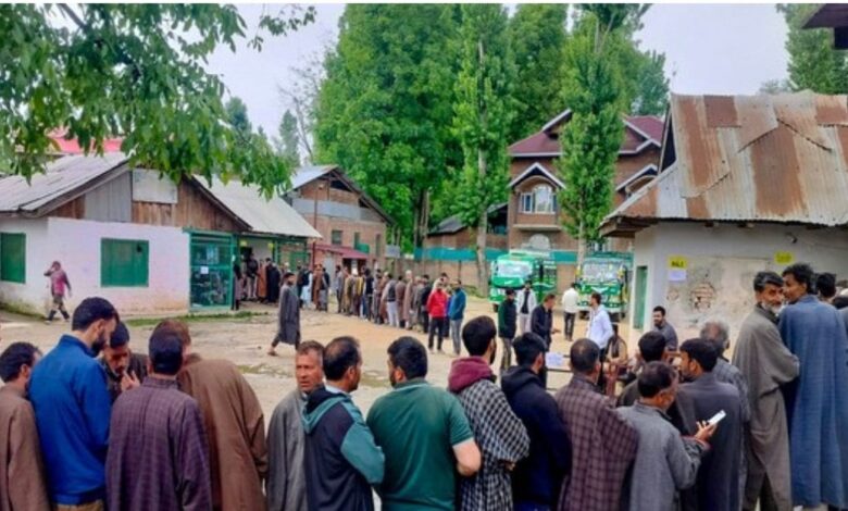 Budgam Assembly Bypolls: कश्मीर में बडगाम विधानसभा के लिए दिलचस्प मुकाबला, तीन 'आगा' के बीच टक्कर