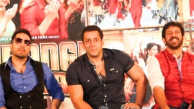 Diwali 2025 Playlist: बॉलीवुड के वो 7 गाने, जिनके बिना अधूरी रहेगी दिवाली पार्टी