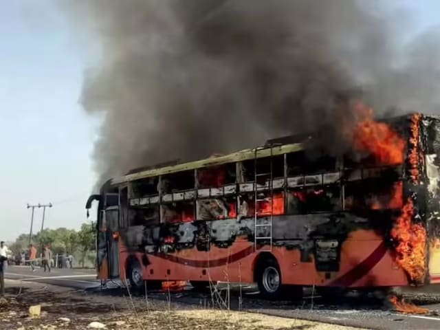 जोधपुर के महेंद्र मेघवाल का परिवार जिंदा जला, जैसलमेर बस हादसे में 20 की मौत