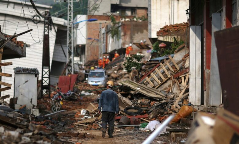 Philippines Earthquake: Philippines Bhukamp 7.4 Magnitude Quake Hits Mindanao Tsunami Warning Issued | फिलिपींस में भूकंप के झटके लगे सुनामी की चेतावनी