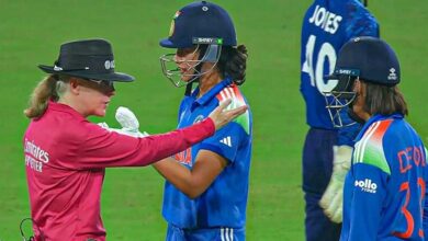 Women World Cup: पहले अंपायर से बहस फिर घनघोर लापरवाही, स्मृति मंधाना की गलती से कैसे लगातार तीसरा मैच हारा भारत