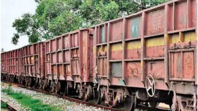 कोरोना की चुनौतियों के बीच रेलवे का माल लदान में वर्चस्व, तोड़ डाले पिछले सभी रिकॉर्ड! | Railway's dominance in freight loading amidst Corona's challenges, shattering all previous records!