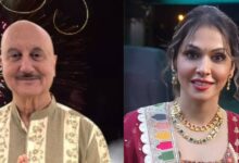 दीपावली के जश्न में डूबे सितारे, अक्षय-अनुपम ने फैंस संग बांटी खुशियां, मनीषा कोइराला ने मनाया 'कुकुर तिहार'