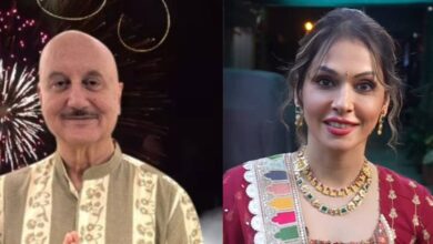 दीपावली के जश्न में डूबे सितारे, अक्षय-अनुपम ने फैंस संग बांटी खुशियां, मनीषा कोइराला ने मनाया 'कुकुर तिहार'