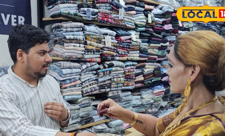दीपावली विशेष: दीपावली पर बाड़मेर में किन्नर समाज ने बांटी खुशियां,किन्नर शगुन के रूप चूड़ी से निकाल कर देते है सिक्का