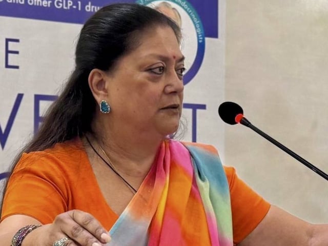 अंता उपचुनाव : वसुंधरा राजे के दर पर पहुंचे प्रभुलाल सैनी, बाहर आकर खोला 'राज'