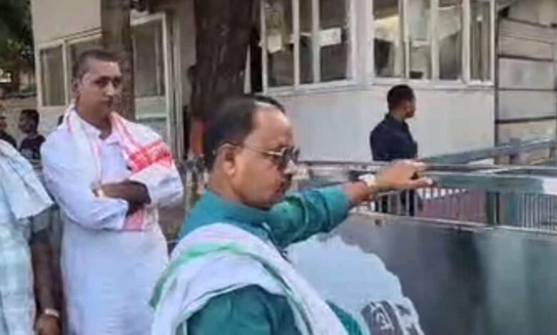 सीएम नीतीश के करीबी Mla के साथ किसने कर दिया बड़ा 'कांड', क्या इस महिला ने लगा दी लंका?