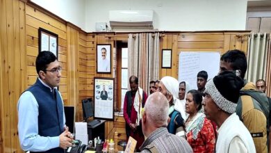 हिमाचल में पंचायत चुनावः महिला प्रधान के BLO पति ने किया ‘खेला’, ग्रामीणों के कट गए वोट, डीसी से शिकायत