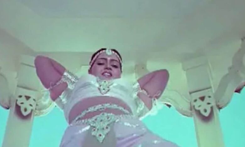 14 की उम्र में शादी, पति निकला जल्लाद...450 फिल्में करने वाली परमसुंदरी, जिसके 1 आइटम सॉन्ग से उठ पड़ता था जलजला