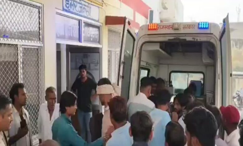 Rajasthan News : हाईवे पर हाहाकार... जयपुर जा रही बस बबूल के पेड़ से टकराई, 30 घायल, कई गंभीर!