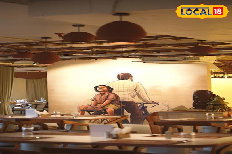 इनका - तेलुगु रसोई की कहानियाँ, सैनिकपुरी इनका में कदम रखते ही लगता है जैसे आप तेलंगाना के किसी घर में आ गए हों। तांबे के बर्तन, पुराने पोस्टर और कर्नाटक संगीत की मधुर धुनें, खासकर बारिश के मौसम में, एक सरल, भावनात्मक और सुकून भरा माहौल बनाती हैं। 