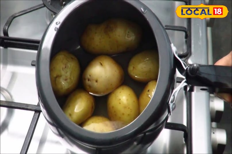 Lemon Kitchen Hacks: 90% लोग नहीं जानते ये ट्रिक! नींबू करेगा ऐसे सफाई कि बर्तन चमकेंगे नए जैसे, बस फॉलो करें ये टिप्स