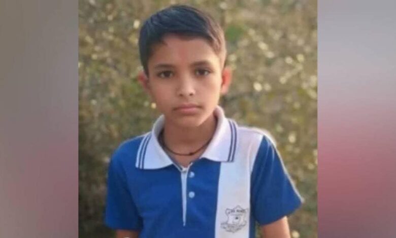 स्कूल टीचर्स से परेशान हुआ 9वीं का छात्र! दे दी जान, माता-पिता के लिए छोड़ा मैसेज- 'दोनों को सजा जरुर दिलाना'