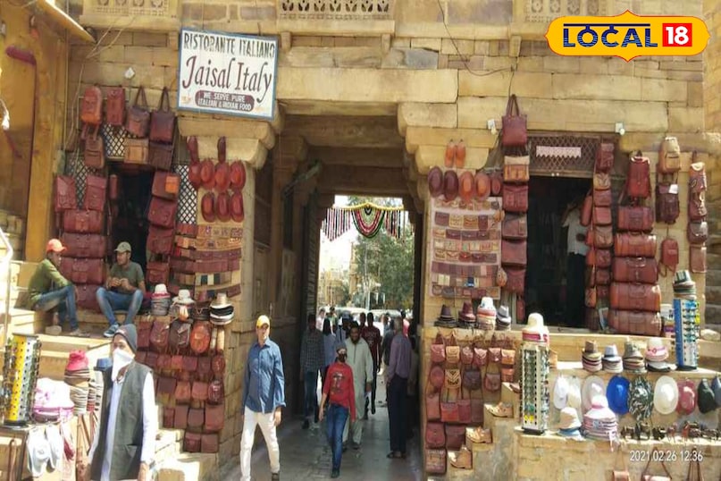 यहां किले की हवेलियां, मन्दिर को देखकर दंग रह जाते है पर्यटक यहां किले की हवेलियां, मन्दिर को देखकर दंग रह जाते है पर्यटक