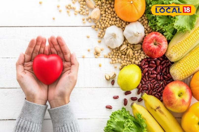 फाइबर युक्त चीजें खाने के साथ ही फल और हरी सब्जियां खानी चाहिए