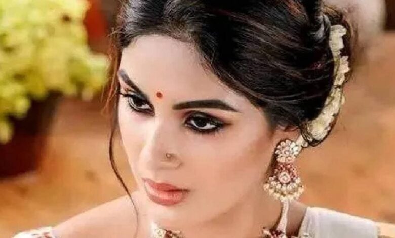 2 साल गुमनाम थी ये हसीना, अब चार फिल्मों के साथ कर रही ब्लॉकबस्टर एंट्री!, धनु