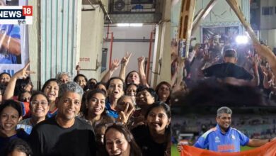 Amol Muzumdar Women World Cup 2025: महिलाओं से घिरे कोच अमोल मजूमदार, पड़ोसियों ने सिर आंखों पर बिठाया, घर लौटने पर ग्रैंड वेलकम