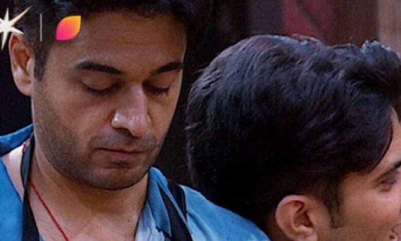 Bigg Boss 19 मिड एविक्शन में Mridul Tiwari बाहर, Gaurav Khanna नाराज.