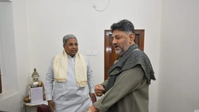 Breaking News Live: ब्रेकफास्ट पर मिले सिद्धारमैया और शिवकुमार, नेशनल हेराल्ड केस में फैसला टला