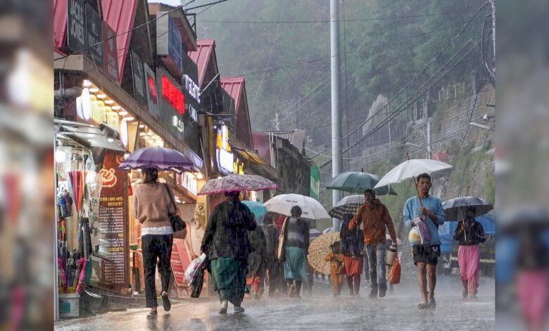 Weather News: बंगाल की खाड़ी से तबाही का बवंडर, 3 राज्यों में IMD का अलर्ट, दिल्ली-NCR में कहर बरपाएगी शीतलहर?