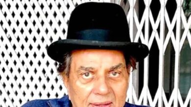 actor dharmendra died passes away age 89 long time suffering from illness | बॉलीवुड के दिग्गज एक्टर धर्मेंद्र का 89 साल की उम्र में निधन