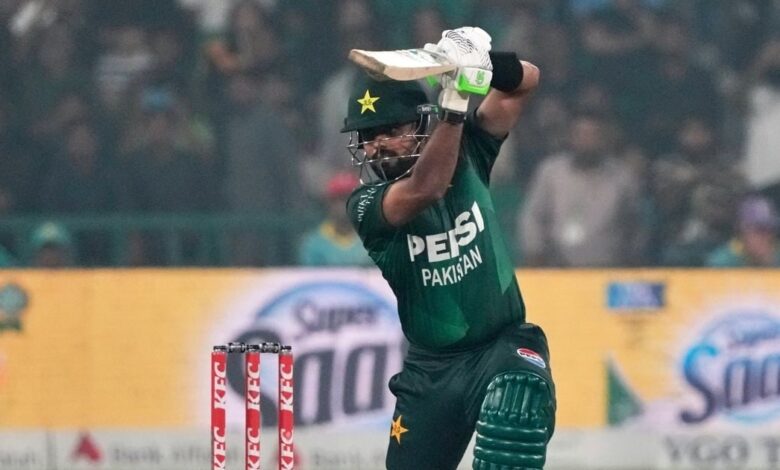 babar azam fifty: बाबर आजम के अर्धशतक से पाकिस्तान ने दक्षिण अफ्रीका से जीती टी20 सीरीज