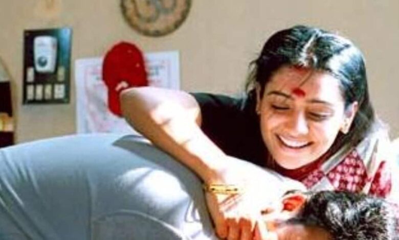 'अगर मैं आपको शर्मिंदा...' 64 के सुपरस्टार ने जब 22 साल छोटी हीरोइन संग दिए थे इंटिमेट सीन, पहले मांगी थी माफी