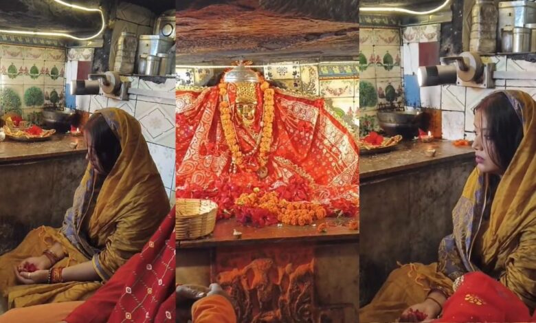 इधर काराकाट विधानसभा की हो रही थी काउंटिंग, उधर माता रानी के दरबार में पहुंचीं ज्योति सिंह