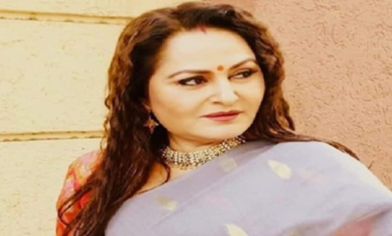 'दिल दहलाने वाली', लाल किले धमाके पर जया प्रदा का छलका दर्द, पवन सिंह ने घायलों के लिए मांगी दुआ