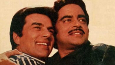 धर्मेंद्र फिल्म की रिलीज से पहले हुए गायब, हिट होते ही डायरेक्टर से रोते हुए मांगी माफी, पकड़ा दिए 50 हजार