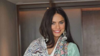 नीतू चंद्रा के बयानों से चुनाव आयोग नाराज, बिहार चुनाव के बाद गरमाई राजनीति, ब्रांड एंबेसडर का पद छीना