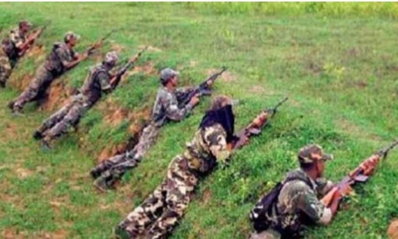 पहले सरेंडर की बात, फिर ऐलान-ए-जंग, खूनी साल में आखिरी लड़ाई की तैयारी में नक्सली