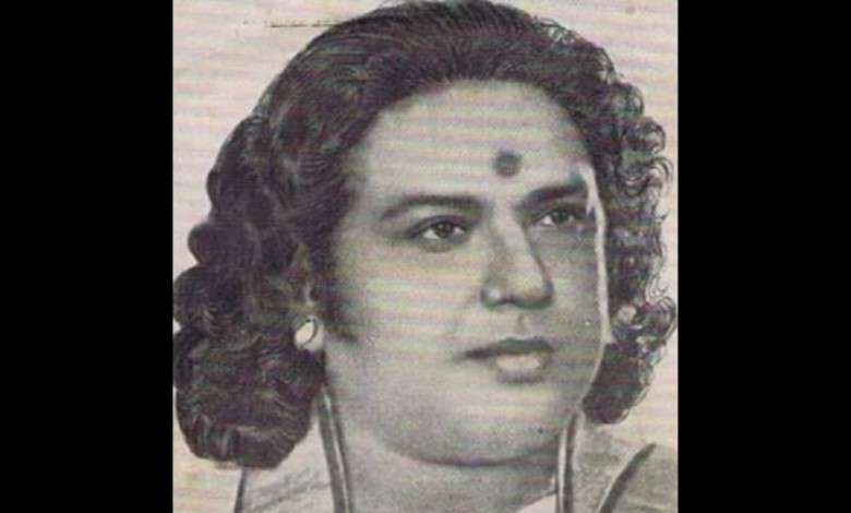 पूर्व मुख्यमंत्री का गुरु, जिसने खरीदी 1000 एकड़ जमीन...नाम किए 124 मकान, आज कर्ज में डूबा है उनका परिवार