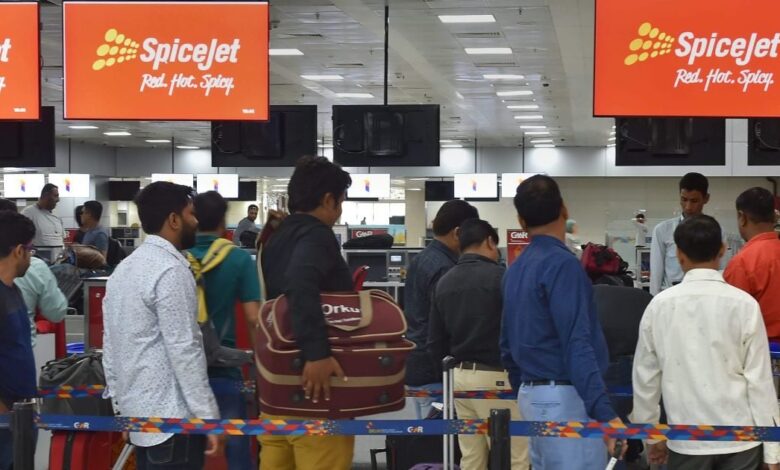 फ्लाइट पकड़ने वाले ध्यान दें, दिल्ली एयरपोर्ट पर 120 उड़ानें लेट, सर्वर में तकनीकी गड़बड़ी