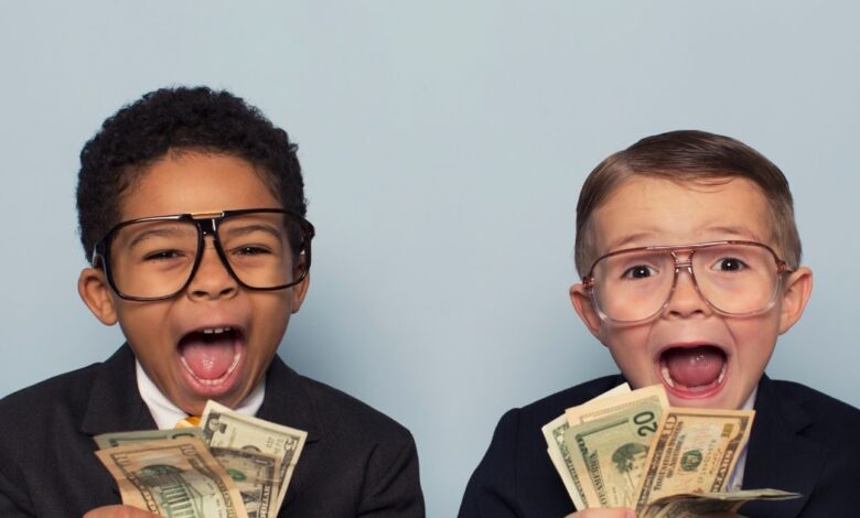 बच्‍चों के बड़े सपने पूरा कर सकता है चिल्‍ड्रेन प्‍लान, जन्‍म पर 10 लाख लगाया तो 24 साल का होने पर मिलेंगे 3 करोड़ से ज्‍यादा