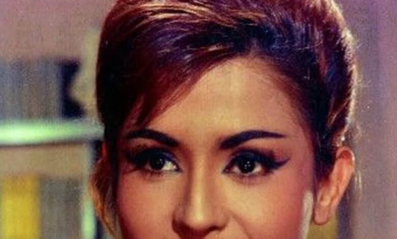 बॉलीवुड की 'ग्लैमर क्वीन', 500 से ज्यादा फिल्मों में किया काम, गाना देखने के लिए लोग खरीदते थे टिकटें