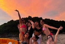 मां सुपरहिट फिल्में देने की मशीन, तो बेटी का डेब्यू निकला फ्लॉप, फैशन में खूब आगे, 25 की उम्र में लगती है पटाखा