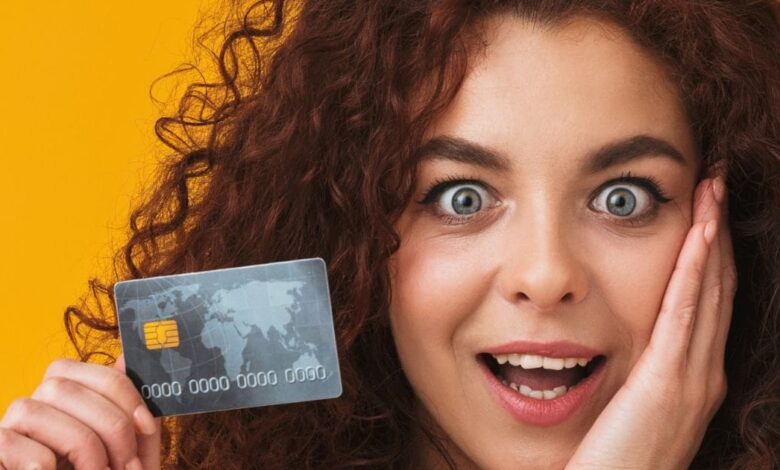 वीजा और मास्‍टर कार्ड देने जा रहे 17 लाख करोड़ का फायदा! आपके क्रेडिट और डेबिट कार्ड से जुड़ा है मामला