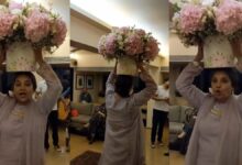 शबाना आजमी ने सिर फूलों का गुलदस्ता रख किया शम्मी कपूर के गाने पर डांस, बोलीं- मेरी इज्जत ही चली गई