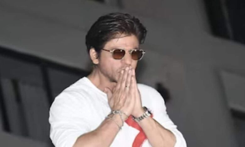 शाहरुख के बर्थडे पर सालों की टूटी परंपरा, भगदड़ के डर से नहीं होगा मन्नत के बाहर SRK का दीदार, 1 पोस्ट ने मचा हड़कंप