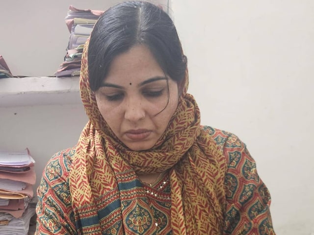 सवा लाख रुपये के लिए 'थानेदारनी' ने दांव पर लगा दिया अपना सुनहरा करियर