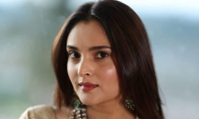 साउथ सिनेमा की 'गोल्डन गर्ल', डेब्यू करते ही बनाया रिकॉर्ड, राजनीति में भी चल गया जादू