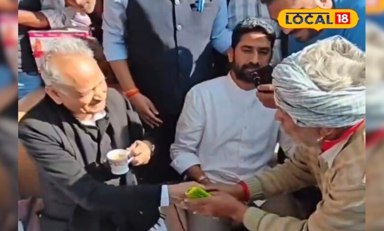 ”साहब, पेंशन 7 महीने से नहीं आई”.... सीकर में बुजुर्ग की पीड़ा, सुनते ही गहलोत ने बुलाया OSD, वीडियो हुआ वायरल