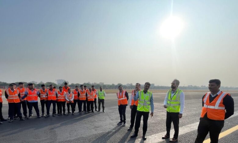 जयपुर एयरपोर्ट पर अनोखी पहल! नोटम पीरियड में रन-वे पर ढाई घंटे तक वॉक, जानें क्यों जरूरी है FOD