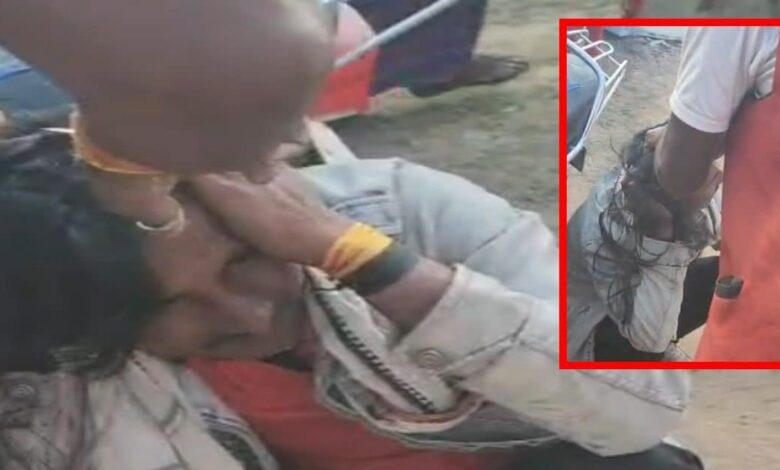 पहले घेरा फिर काट दिए बाल-मूंछ! मनबढ़ युवक या ग्रामीणों की गुंडागर्दी? वीडियो ने मचाई खलबली, पुलिस जांच में जुटी