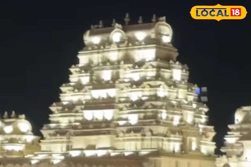 तिरूपति बालाजी मंदिर की थीम पर सजा इंद्रेश की शादी का मंडप तिरूपति बालाजी मंदिर की थीम पर सजा इंद्रेश की शादी का मंडप