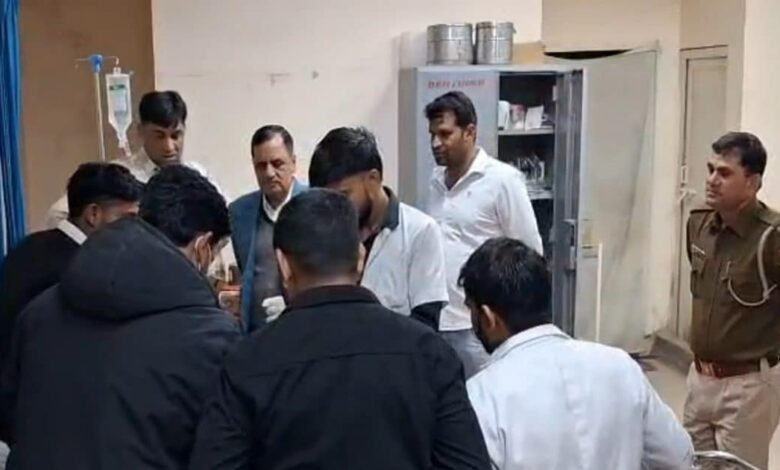 पत्नी से परेशान था युवक, तनाव में खुद को लगा ली आग! पड़ोसियों ने देखा दिल दहला देने वाला नजारा