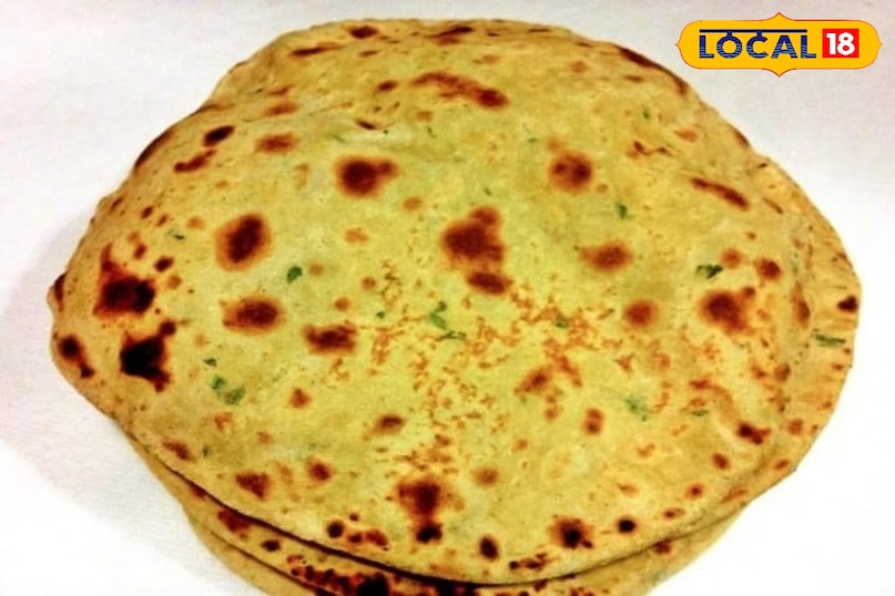 वजन घटाने में सहायक फाइबर और प्रोटीन अधिक होने के कारण ये रोटियां आपको जल्दी भूख नहीं लगने देती हैं। यह अतिरिक्त खाने से बचने और वजन को नियंत्रित करने में मदद करता है।