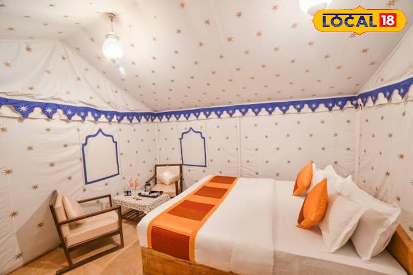 लग्जरी टेंट में एसी, अटैच बाथरूम और अन्य सुविधाएं दी जाती है.